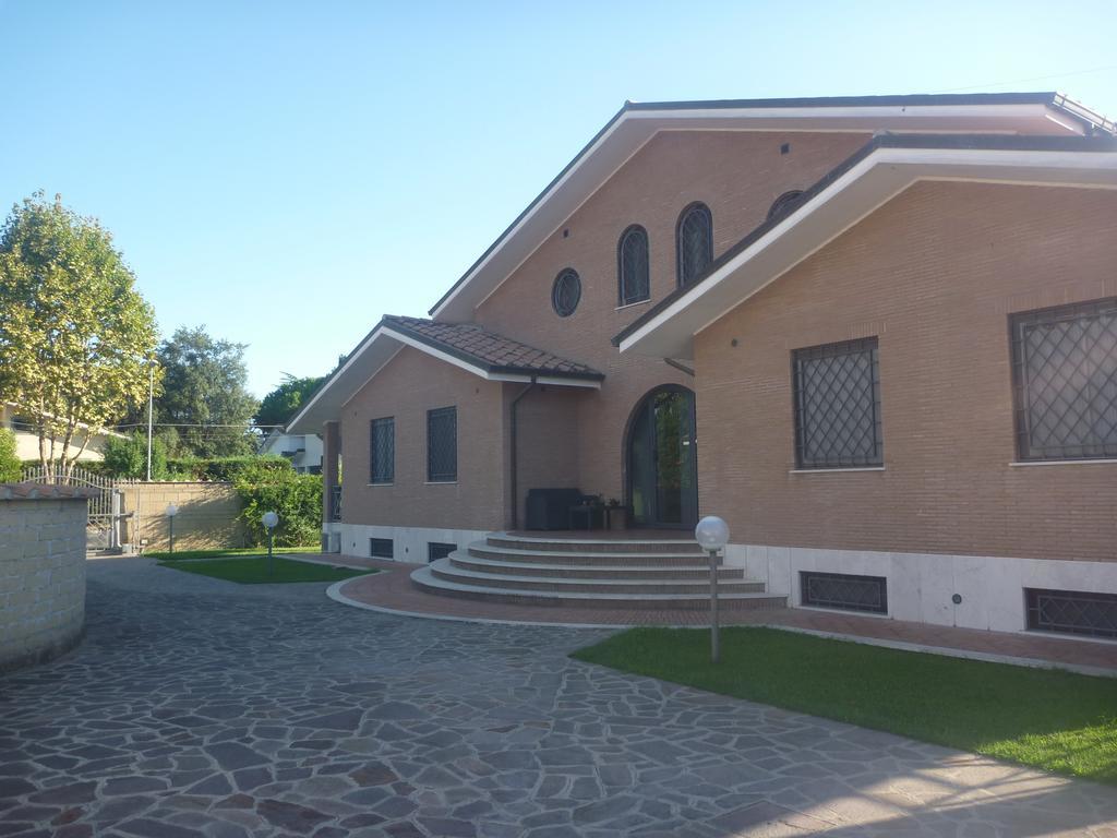 Villa Smeraldo Roma Infernetto Экстерьер фото